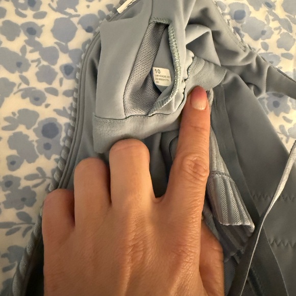 Lululemon | Sports Bra | Size 10 - Picture 4 of 4